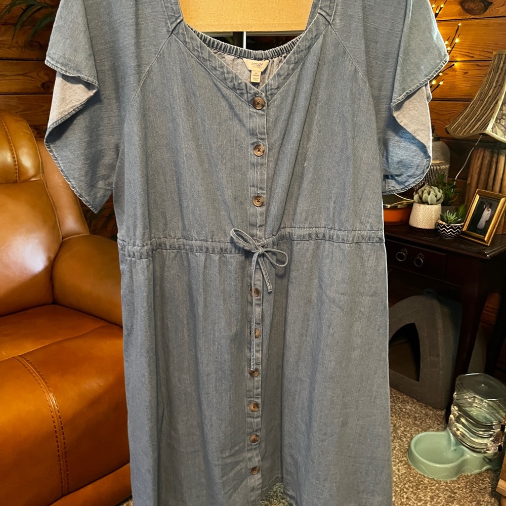 Terra & Sky 2x/22/24 Denim Button-Front Tie-Waist Dress Light Blue(56”B 42”L)Cot